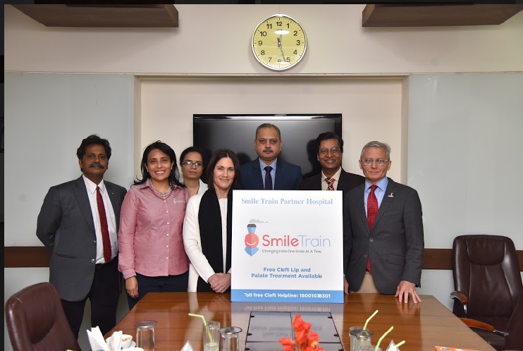 smile_train_team_along_with_dr_karoon_agrawal_national_heart_institute_and_his_team-15772
